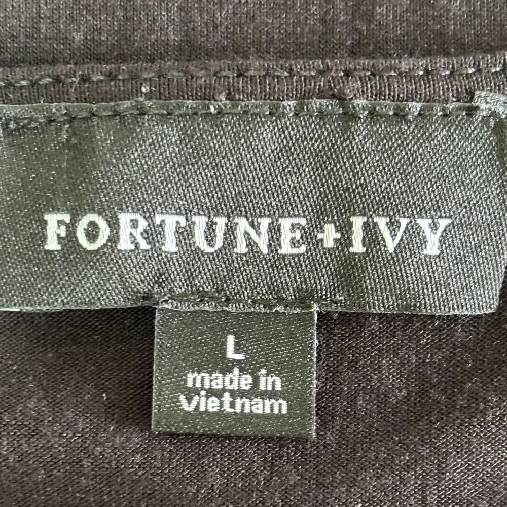Fortune + Ivy Elevated Basic Black Chic Scalloped Zip‎ V-Neck Mixed Media Top L
